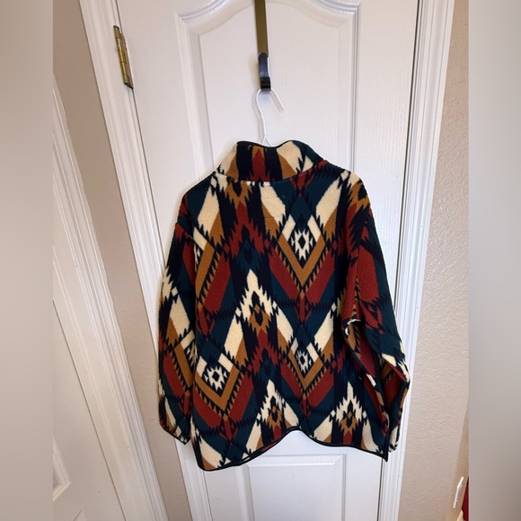 Women’s Wrangler Retro quarter-zip sherpa pullover - Picture 3 of 5